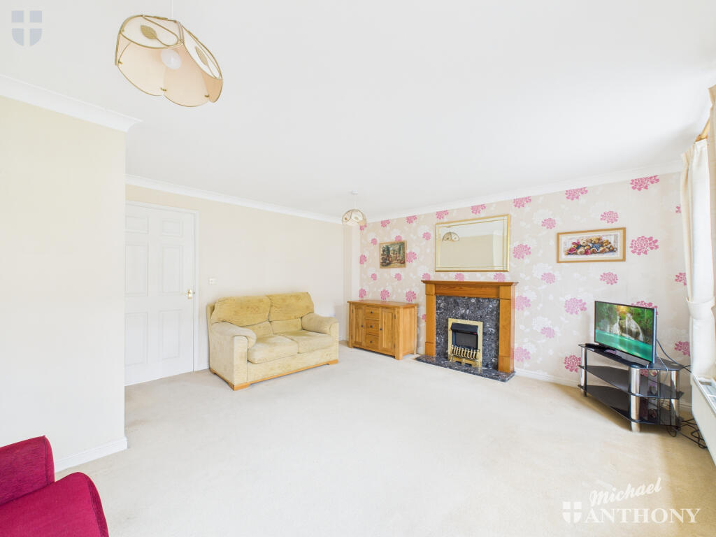 CAM03218G0-PR0791-STILL018