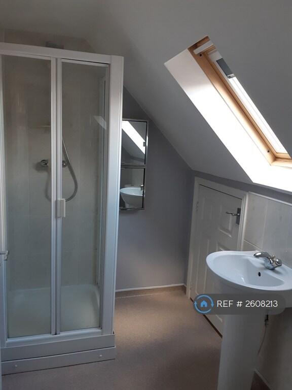 2nd Floor Double Loft Bedroom With Ensuite