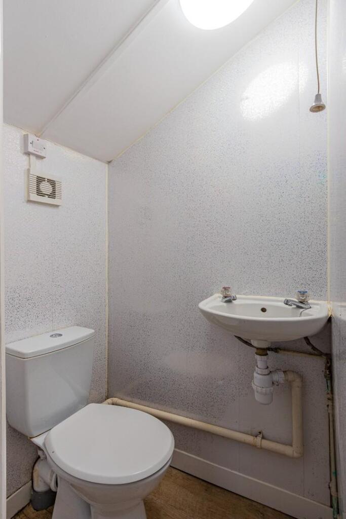 Treharris Street 103-6.jpg