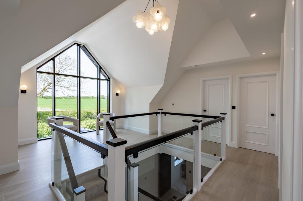 Bedrooms &amp; Bathrooms