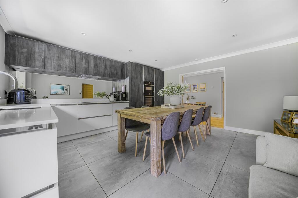 Kitchen/dining room