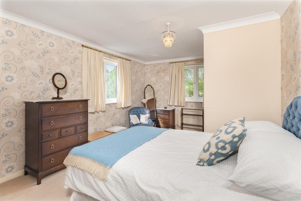 31 Foscote Rise -22.jpg