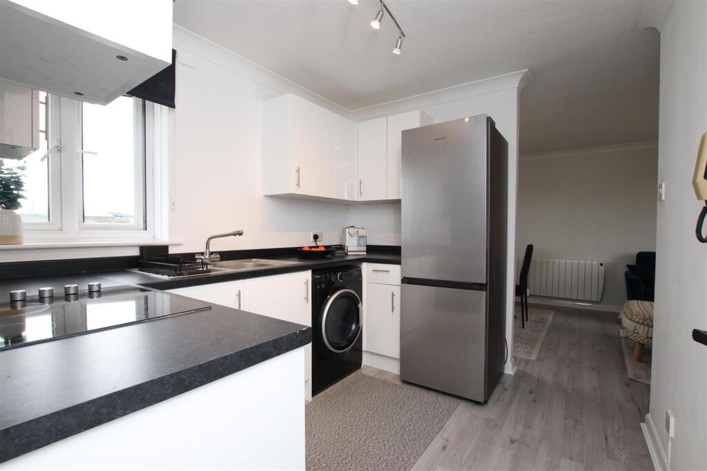 Kitchen.JPG