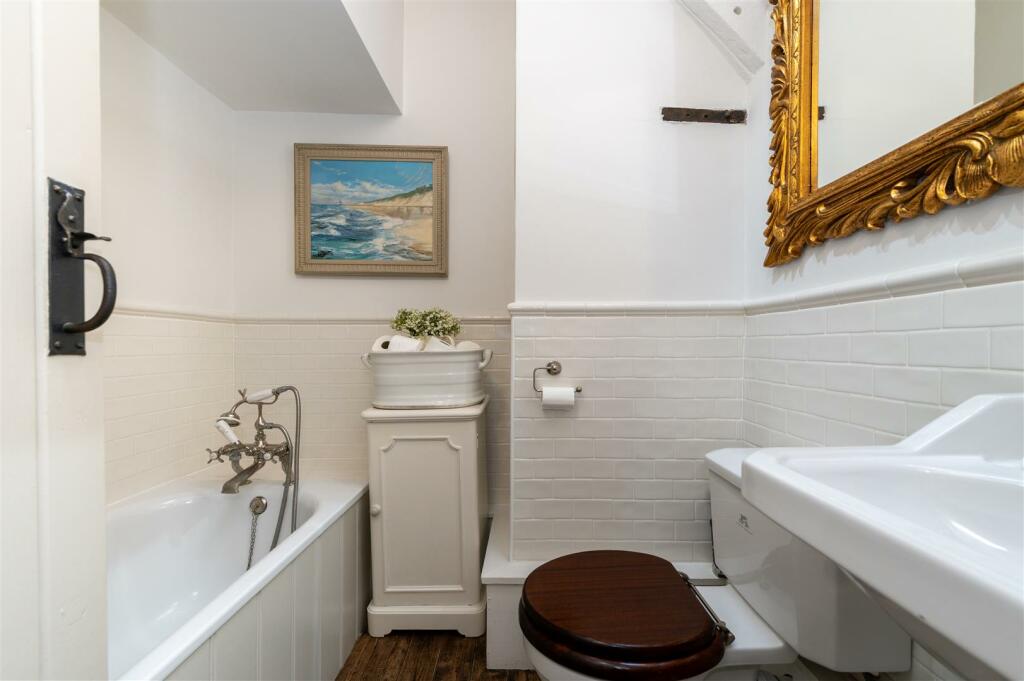 6 Burltons Terrace internals-5.JPG