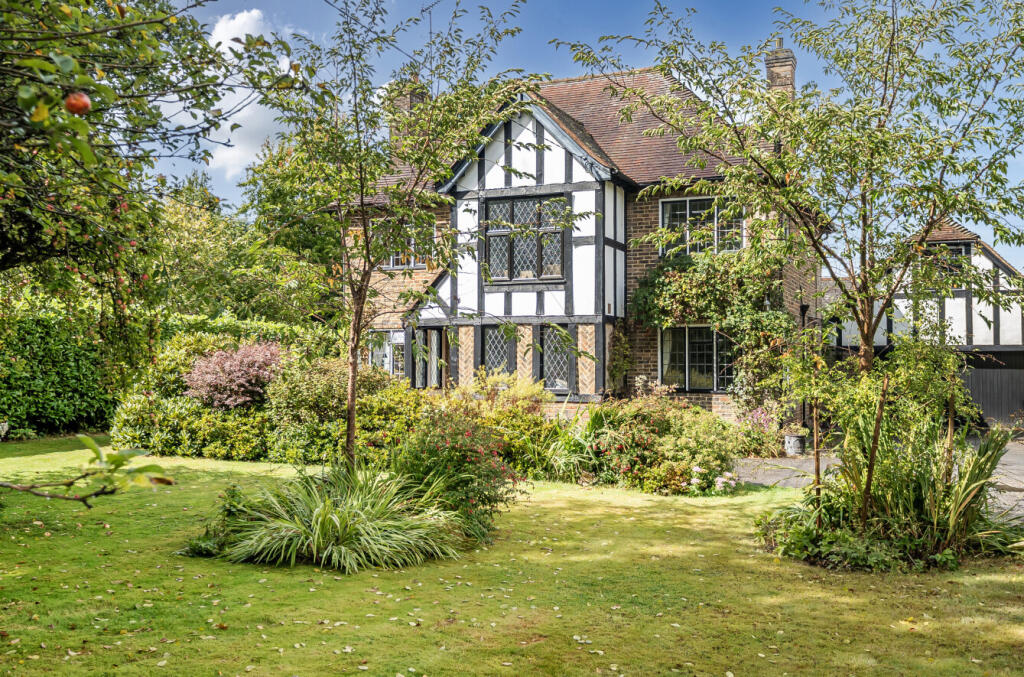 1347318-6-68b5ad2...