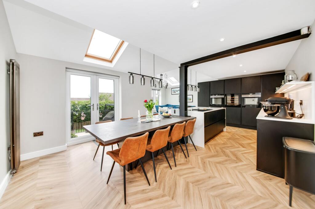 OPEN PLAN DINING LIVING KITCHEN