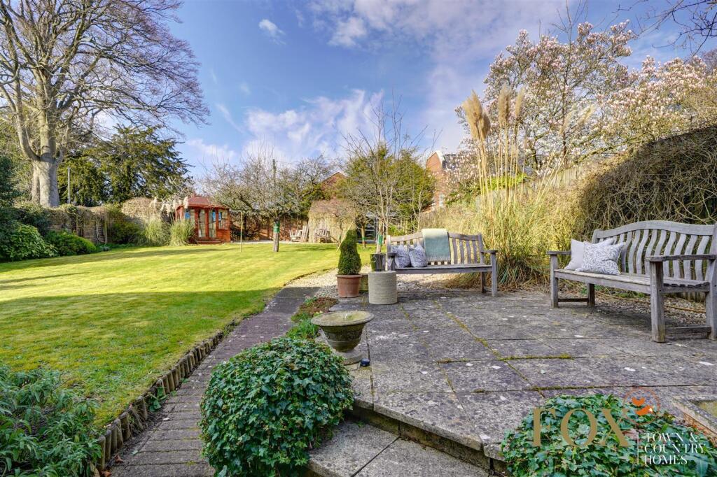 2 St Catherins Hill (33).jpg