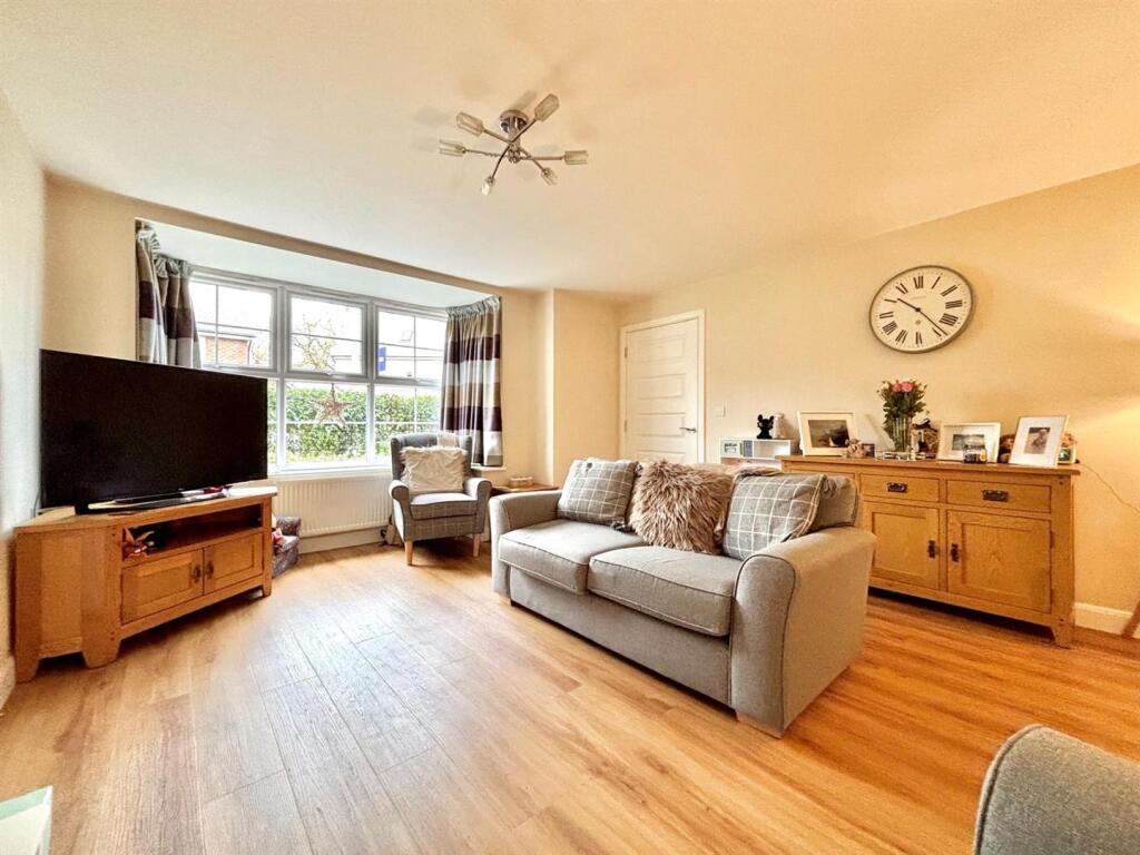 WhatsApp Image 2025-11-27 at 11.05.32_a06d9ba6.jpg