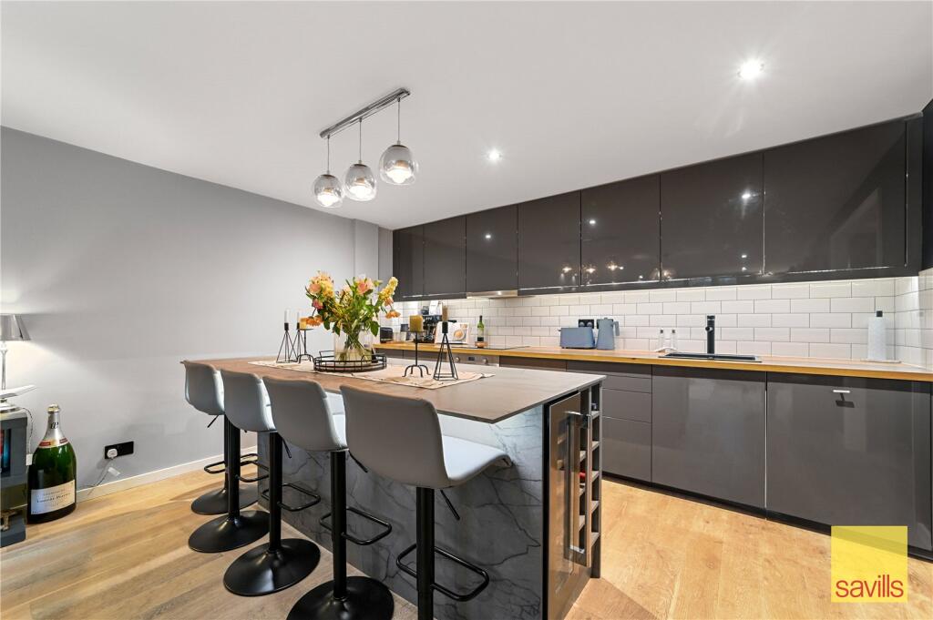 Kitchen/Dining Area