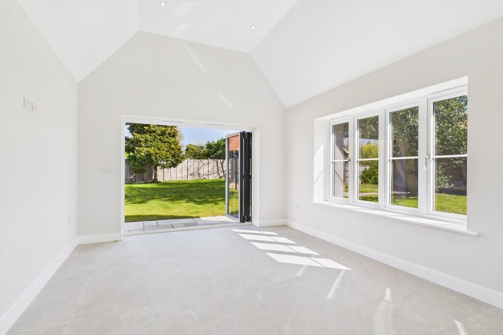 CAM01689G0-PR0456...