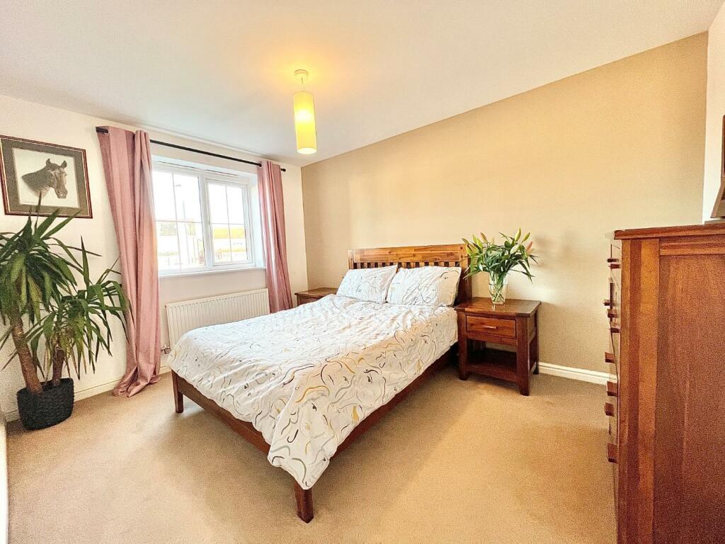 Bedroom (front)
