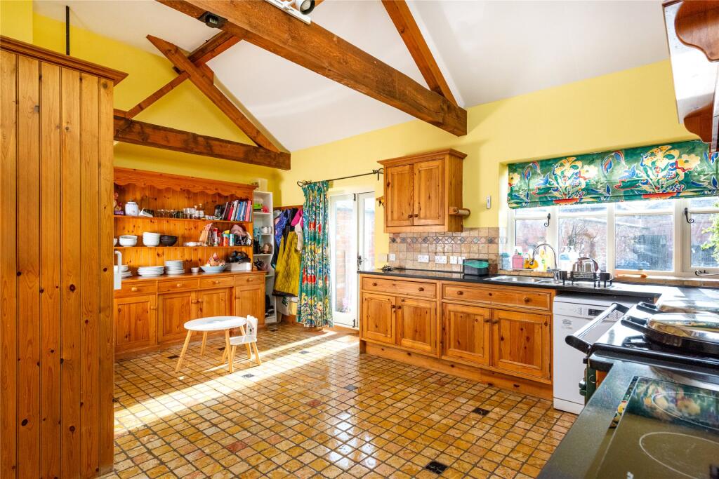 Kitchen/Breakfast