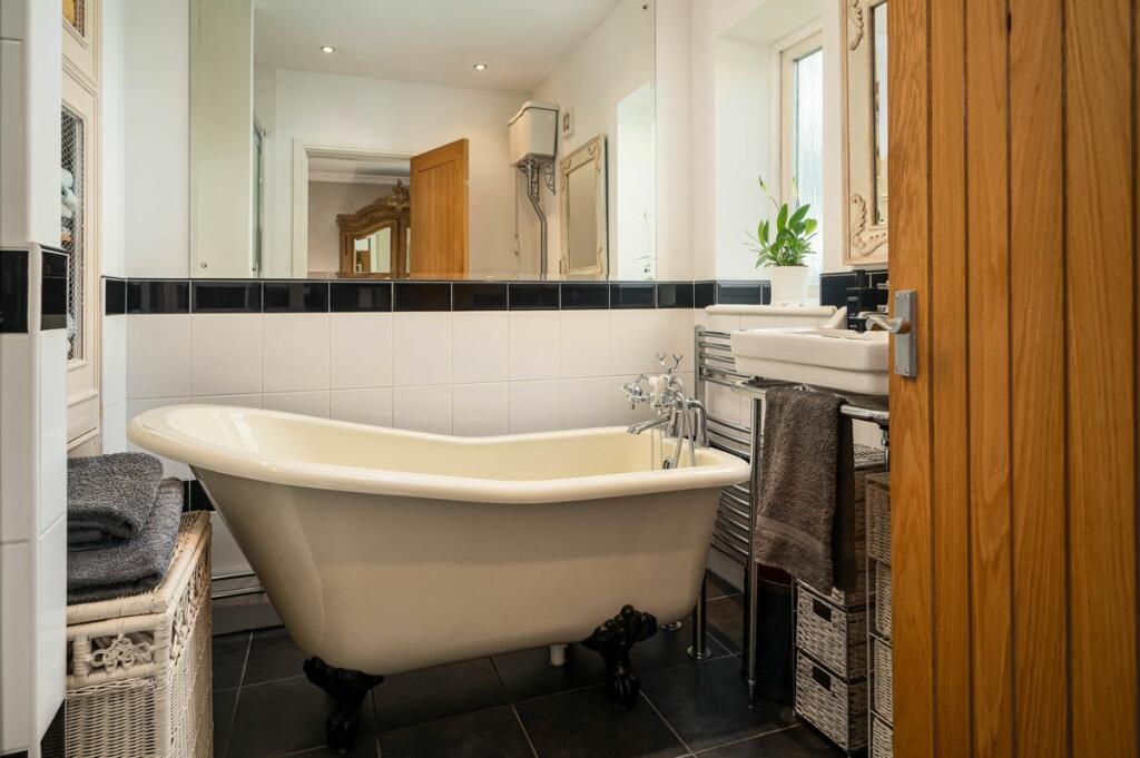 En suite bathroom 