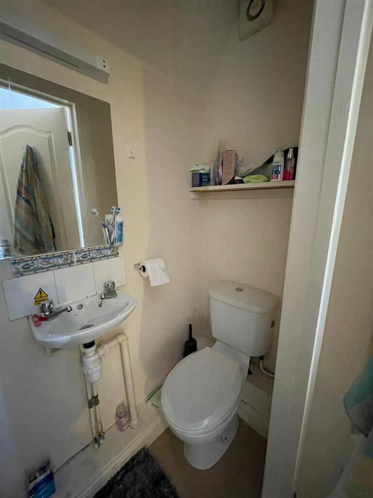 F6 4.jpg