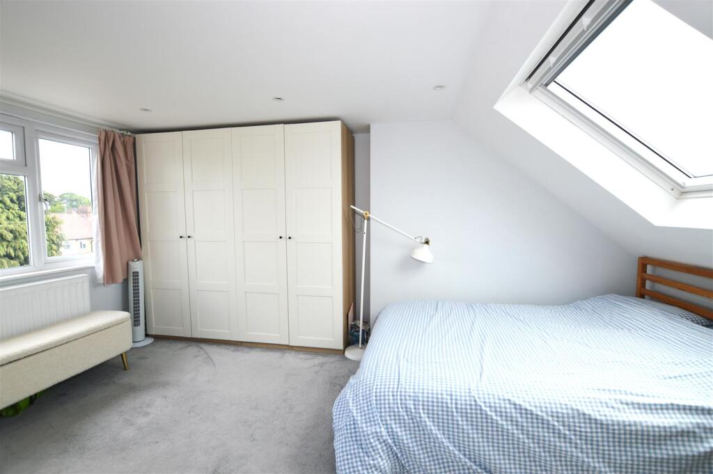 81 Wills Crescent top bedroom 2.JPG