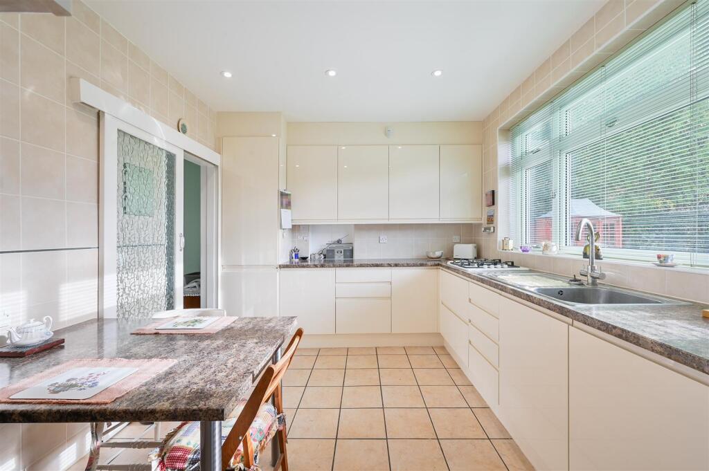 ST. JOHNS AVENUE, 8- (2).jpg