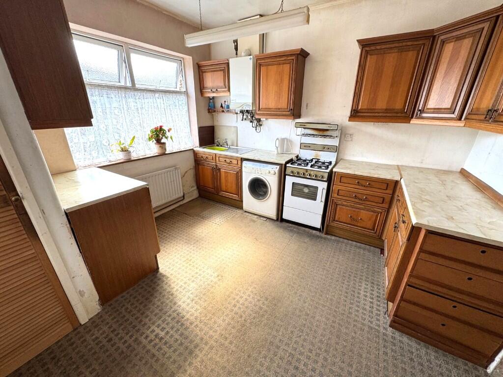 KITCHEN / DINER