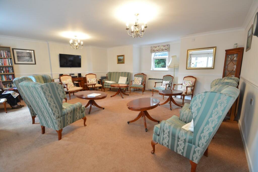 Communal lounge.JPG