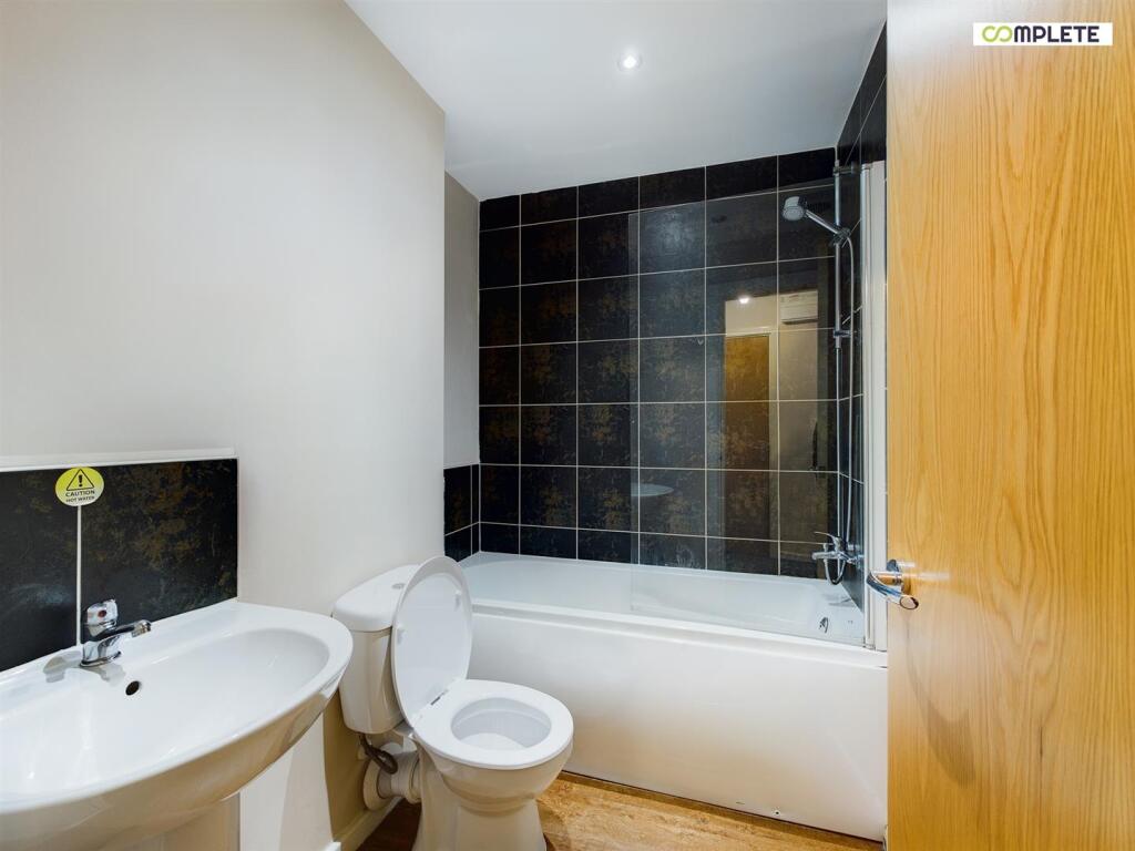 CAM01231G0-PR0029-STILL003