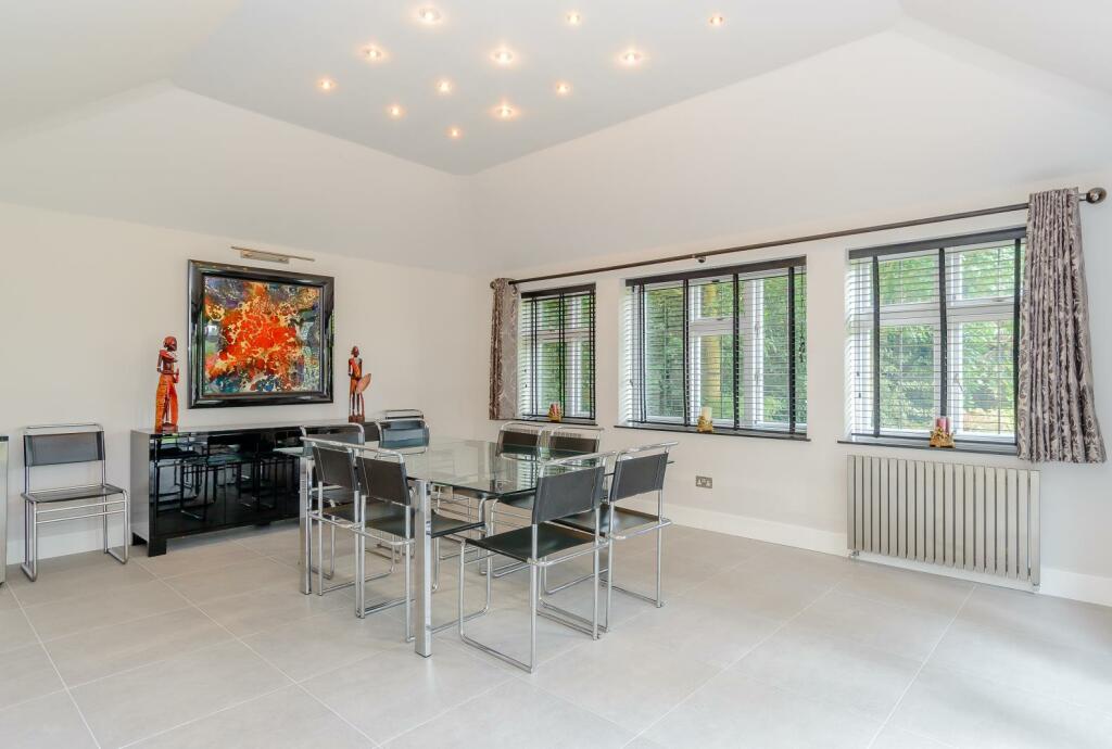 8400876-interior01-800.jpg