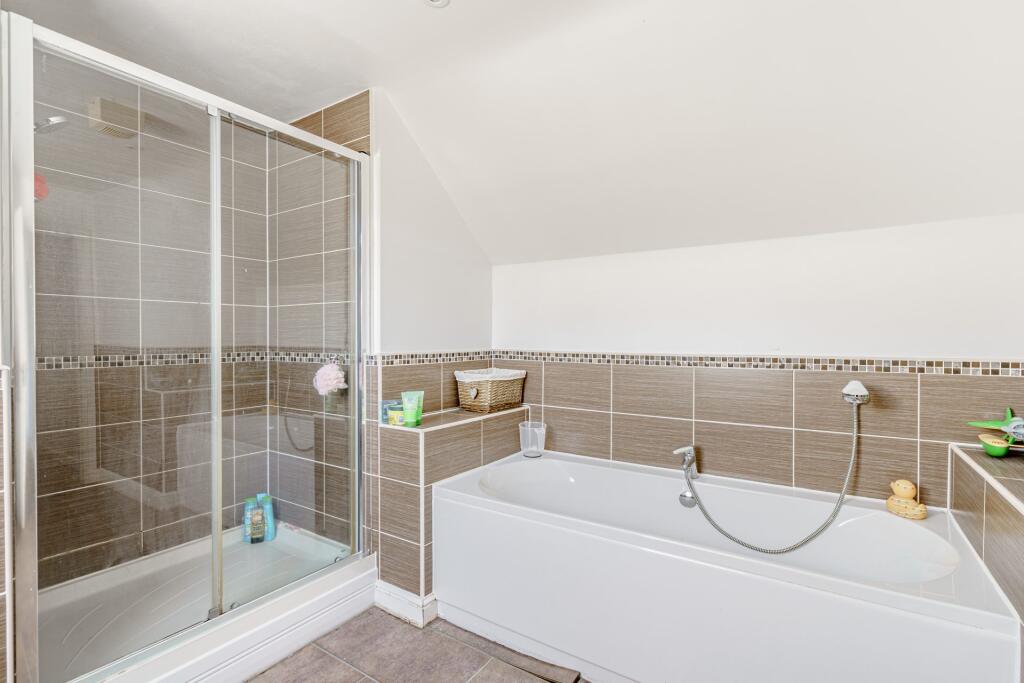 4 Haining Avenue, Dumfries, DG1 3FY - Braidwoods S