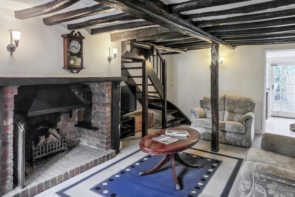 2 The Green, Bisham, Marlow SL7 1RY
