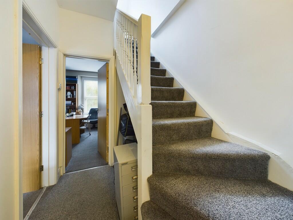 CAM03974G0-PR0027...