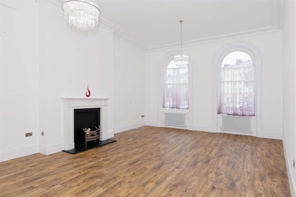 Adelaide Crescent_21.jpg