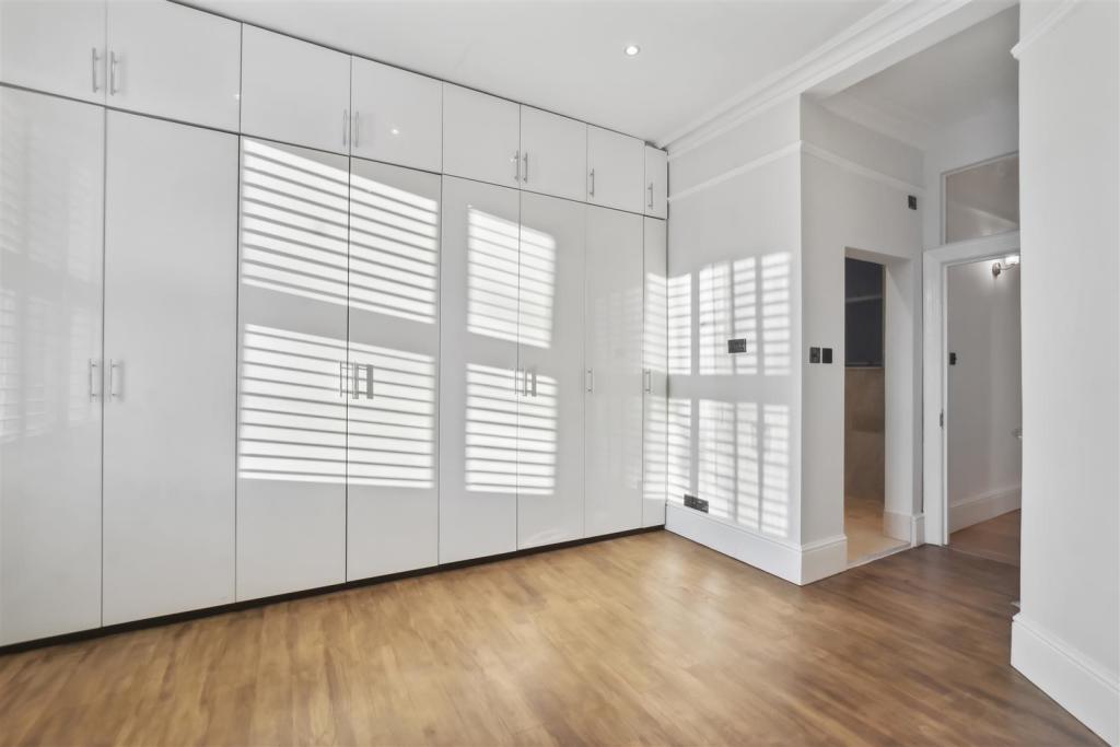 Master Bedroom (x2)