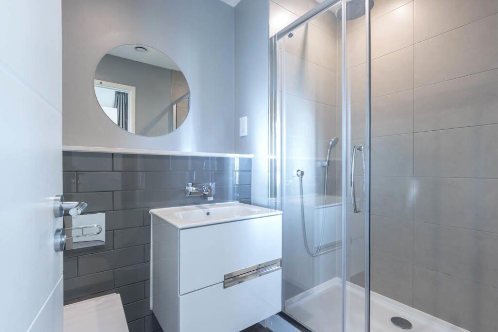 Ensuite bathroom