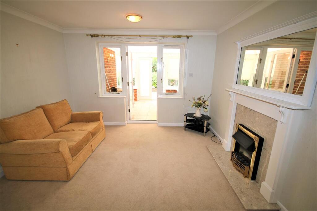 Living Room 2.JPG