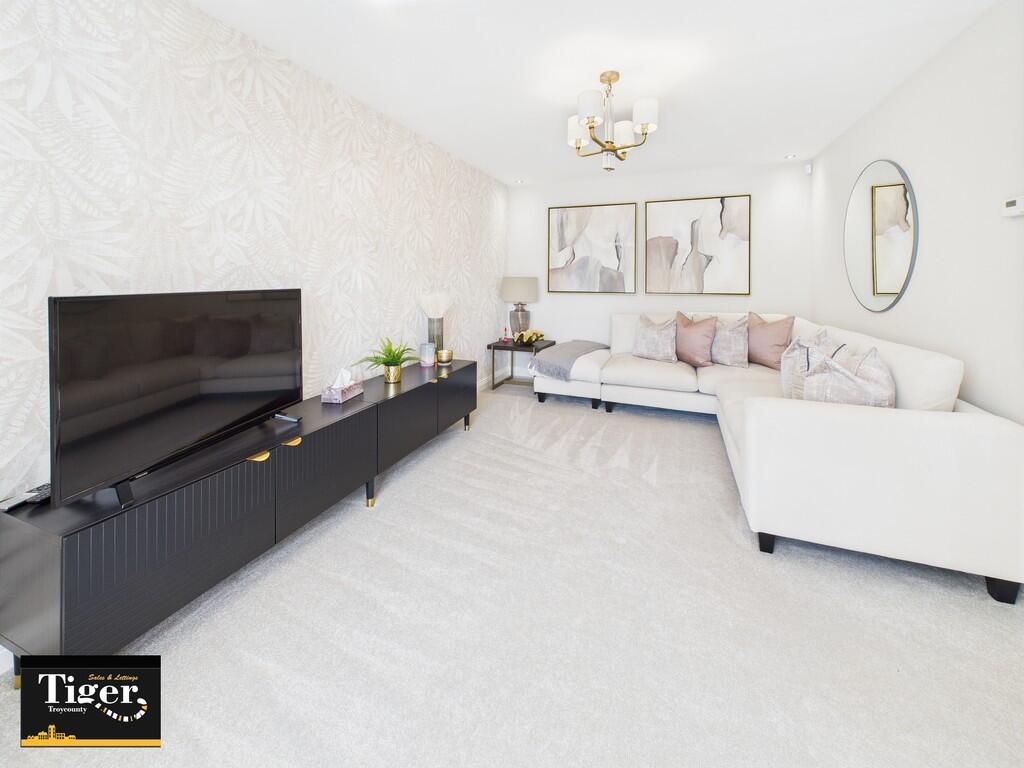 CAM02176G0-PR0661...