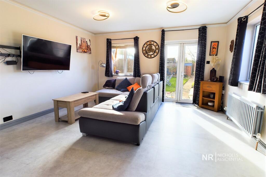 Lounge /  Dining Room