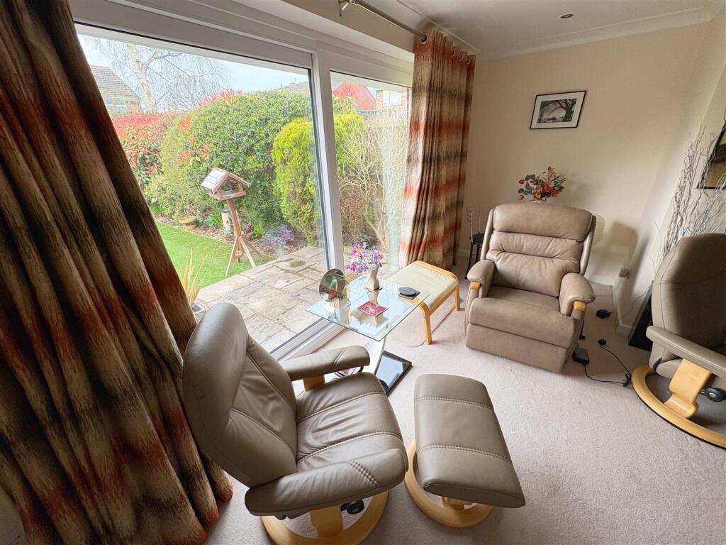 Extended lounge area.jpg