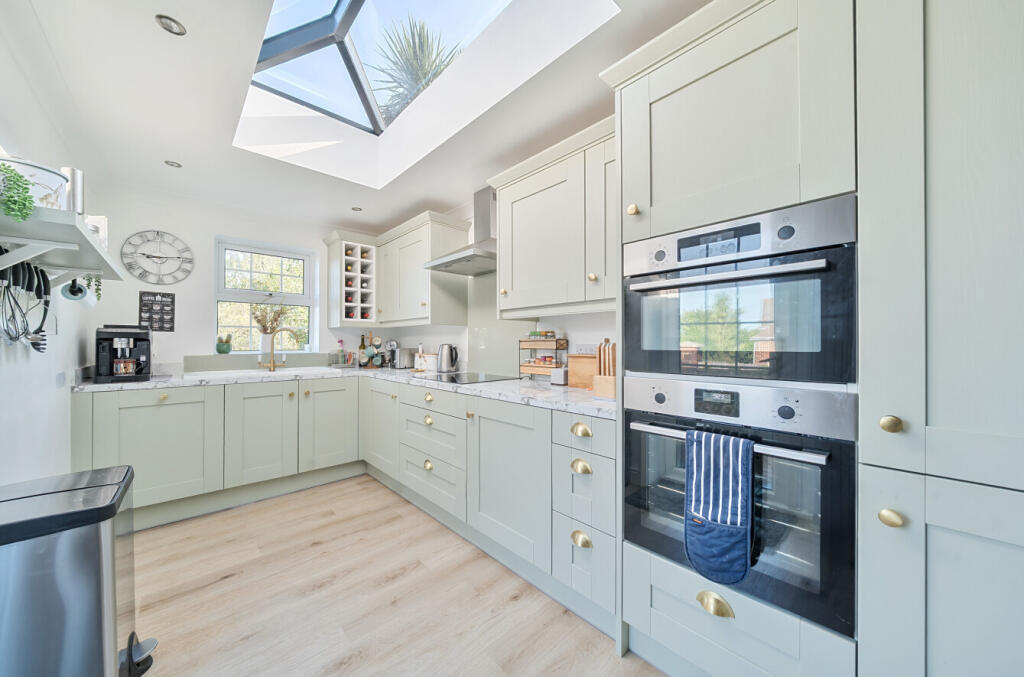 1341071-7-689ef56...