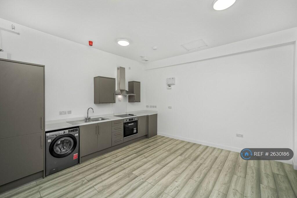 Kitchen &amp; Dining