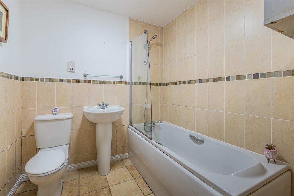 Marle Close 24-11.jpg