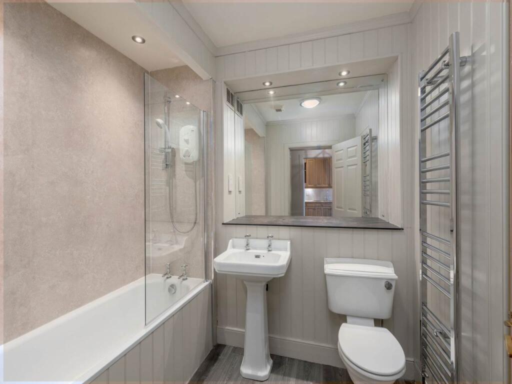 71776_AbercrombiePl-