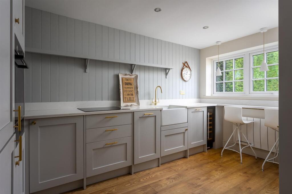 48 - Tynings House - GL51 4XF - Web.jpg