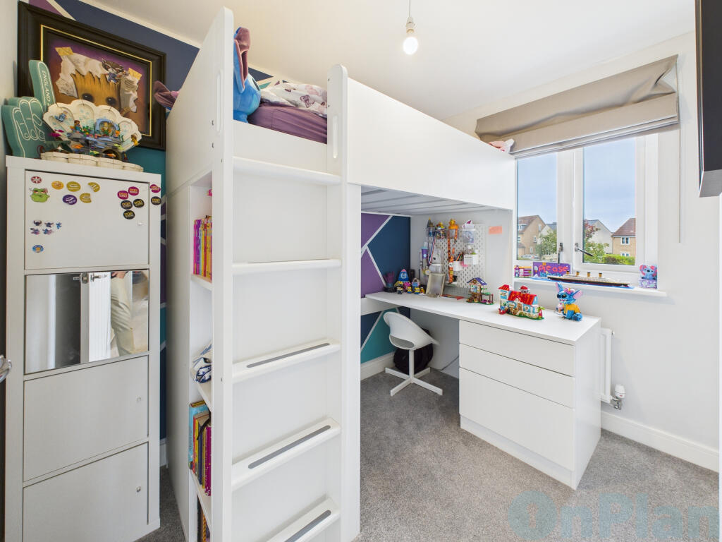 CAM04024G0-PR0038-STILL001