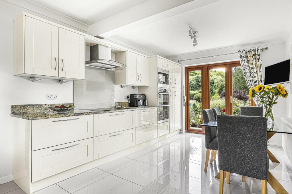 Kitchen / breakfast room
