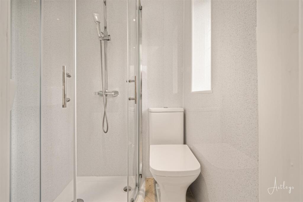 Annexe Shower Room
