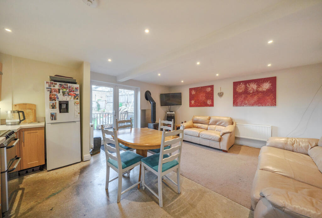 1386025-11-692f17...