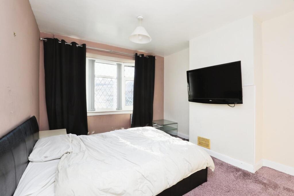 BEDROOM NO.1
