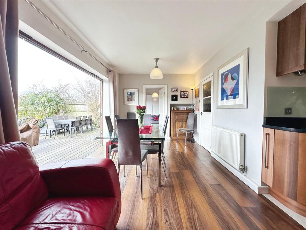 a6c28443-image_picker_AA07335B-E487-460F-BA1B-A9B3