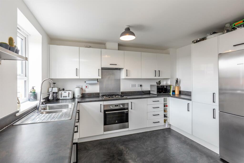 Long Leaze Road, Patchway Kitchen 2.jpg