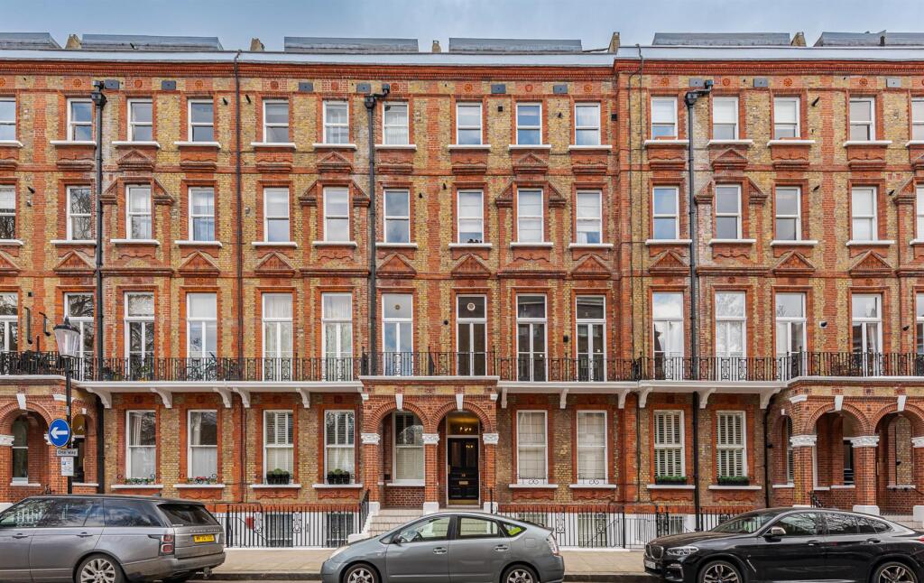 Nevern Square 6-2. Low Res.jpg