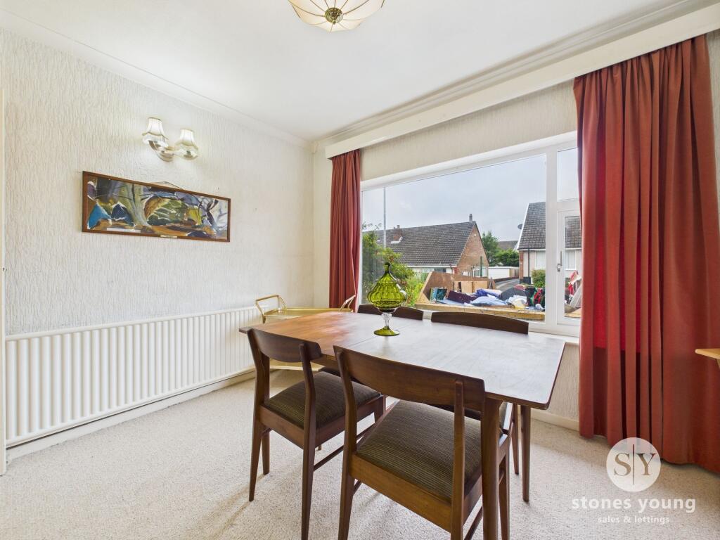Dining Room/Bedroom 4