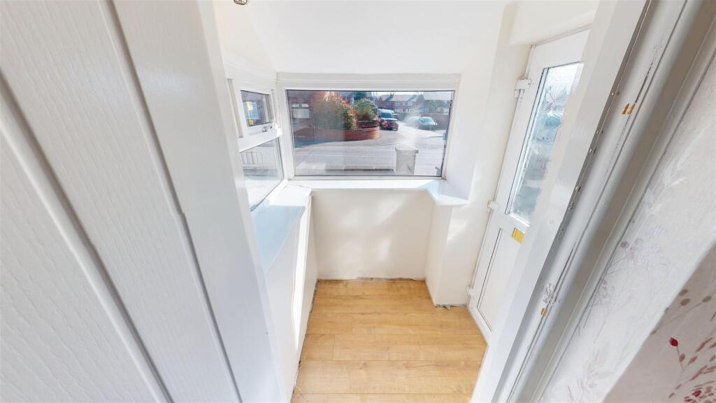 Woodlands Road Porch