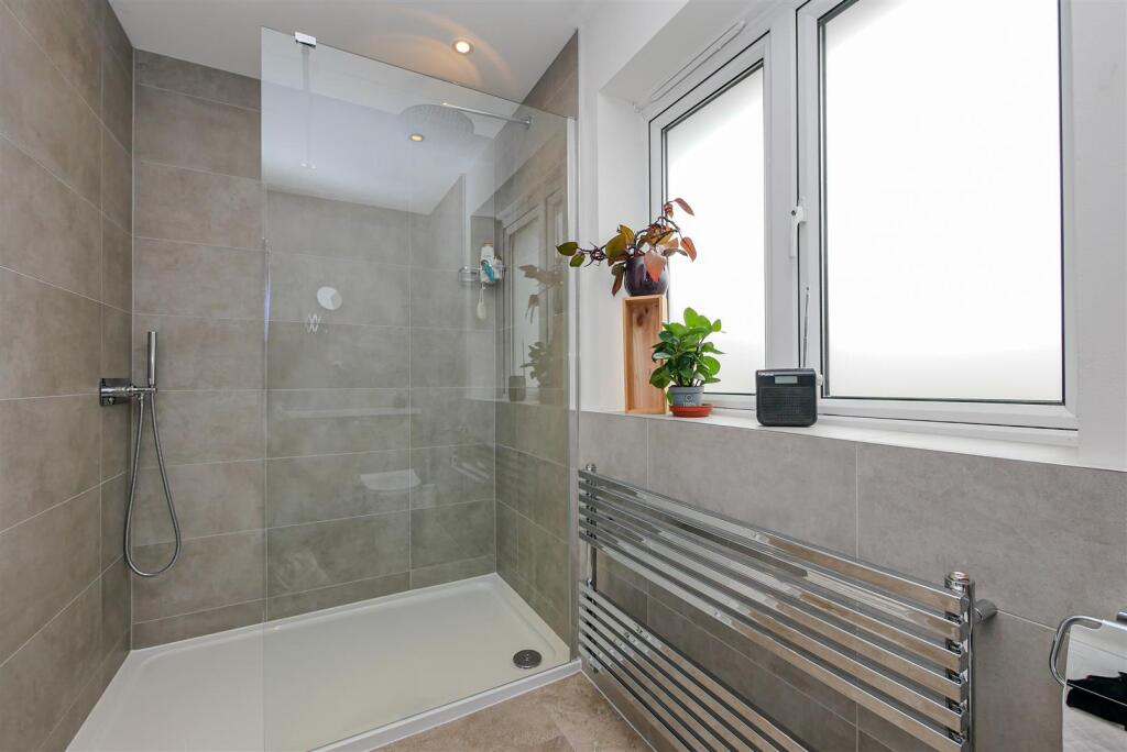 En-Suite (1)